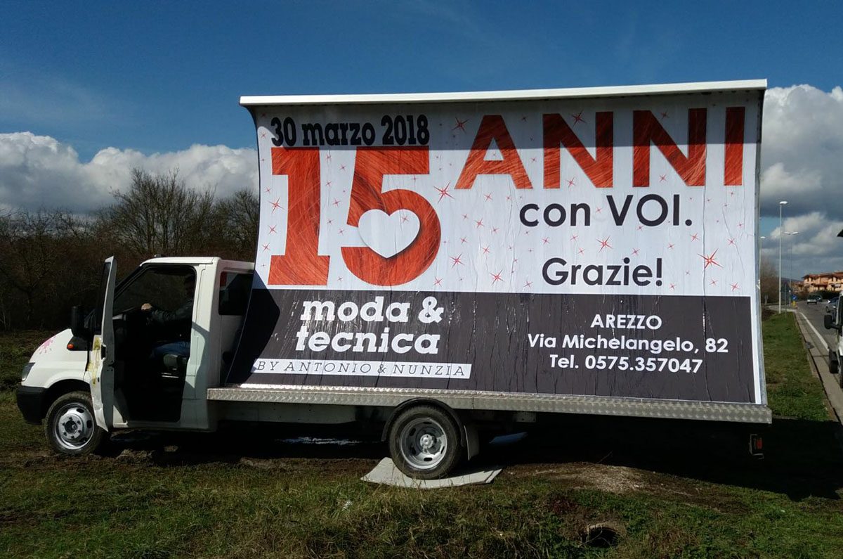 https://www.yellowbee.it/wp-content/uploads/2015/06/camion_vela_arezzo_2-1200x795.jpg